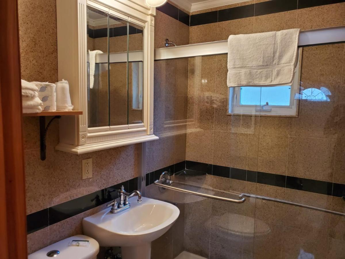 Golden Gate Lodging Платтсбург Экстерьер фото